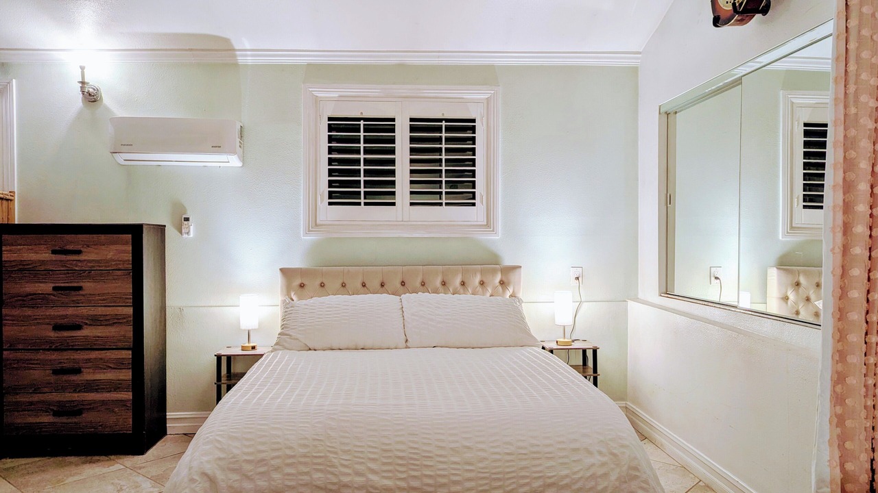 Photo of Bedroom in Beverly Glen