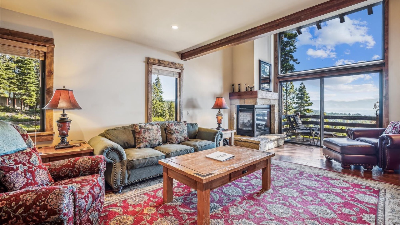 Photo of Livingroom in Tahoe City
