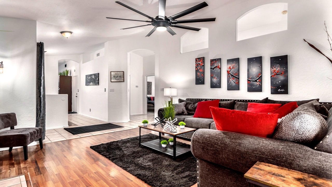 Photo of Livingroom in Foothills