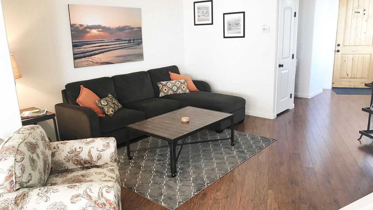 Photo of Livingroom in Townsite
