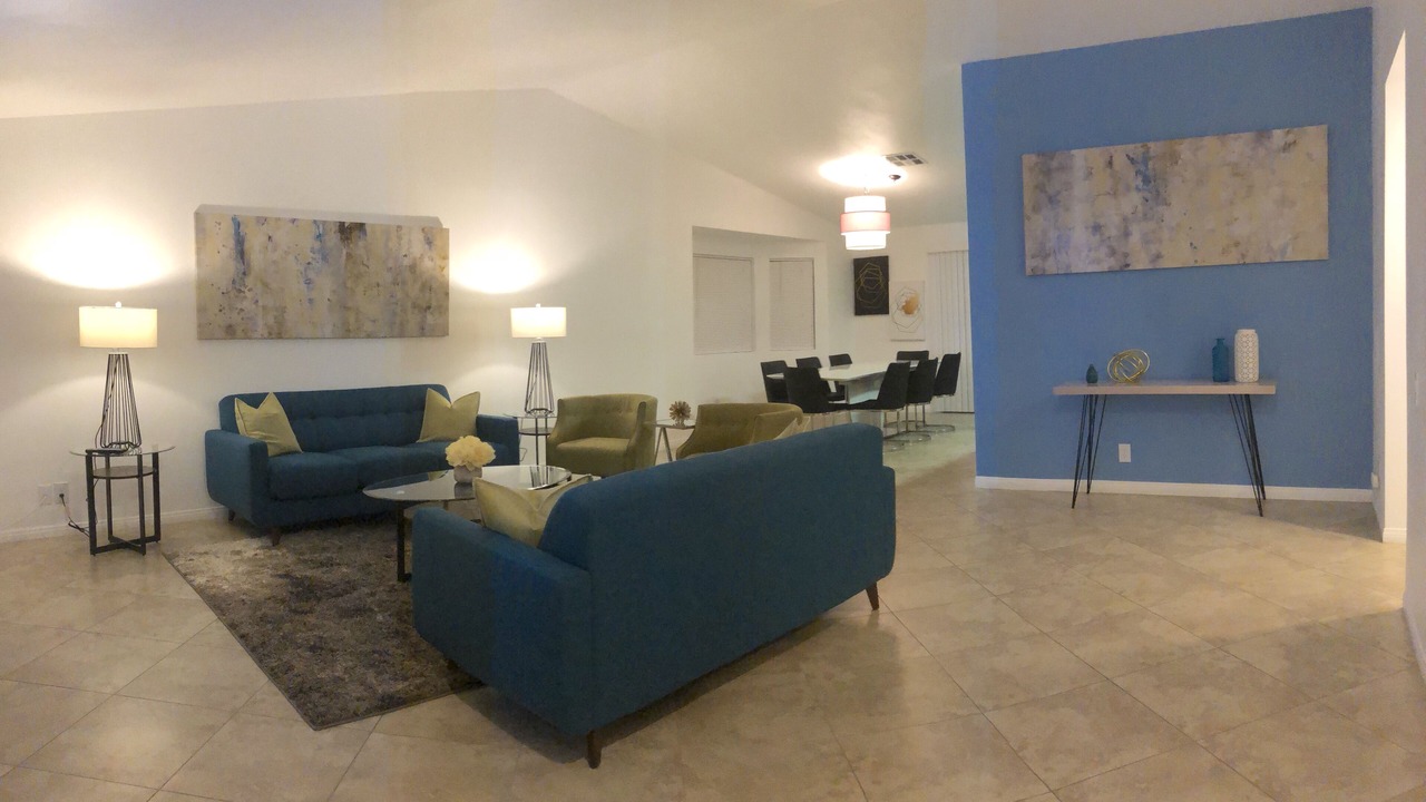 Photo of Livingroom in Palm Desert