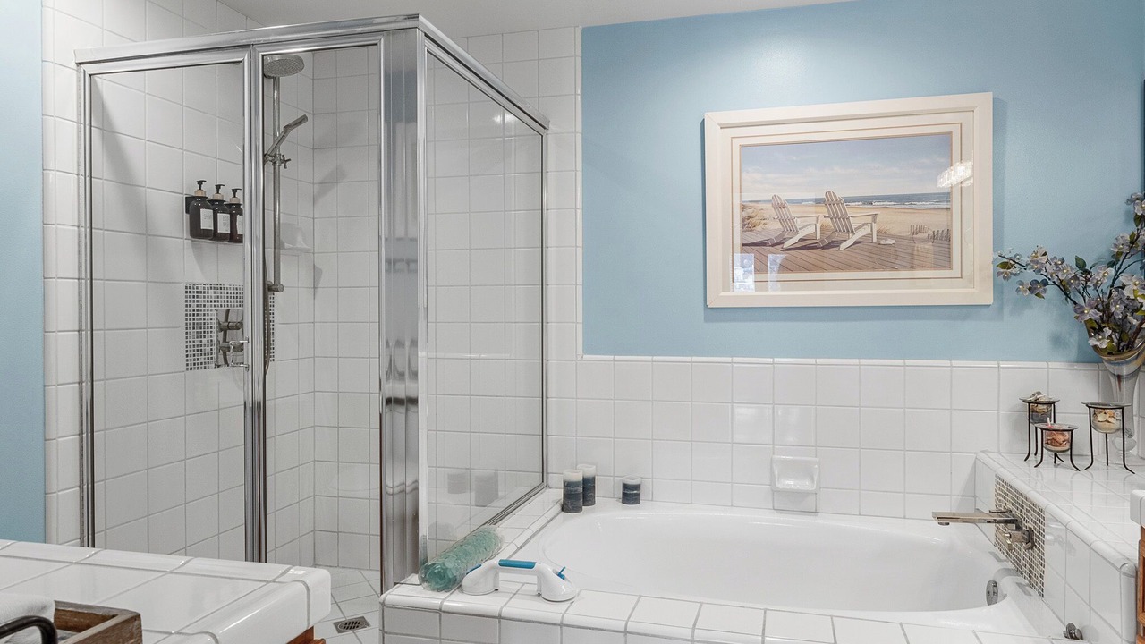 Photo of Bathroom in Avalon