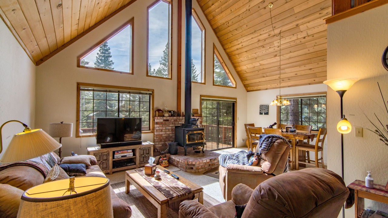 Photo of Livingroom in Truckee
