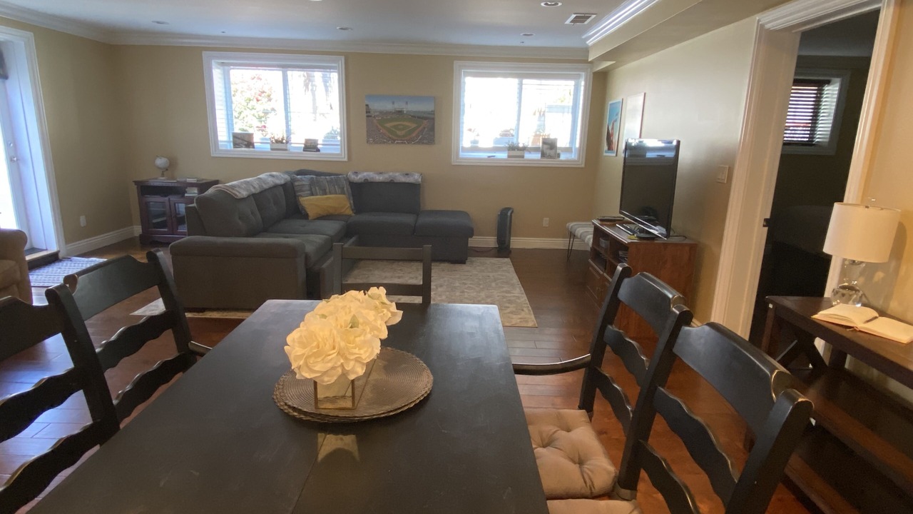 Photo of Livingroom in Mount Davidson Manor