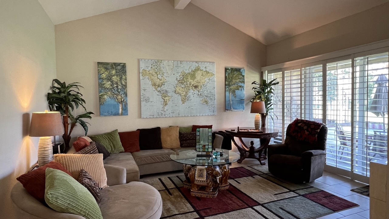 Photo of Livingroom in Palm Desert