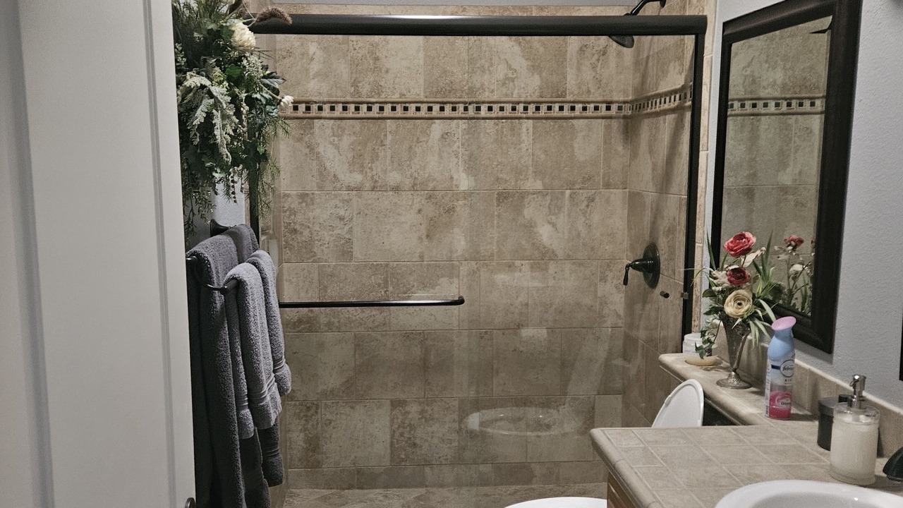 Photo of Bathroom in Needles