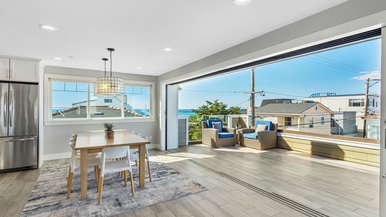 Photo of Patio Balcony in Central Mission Beach