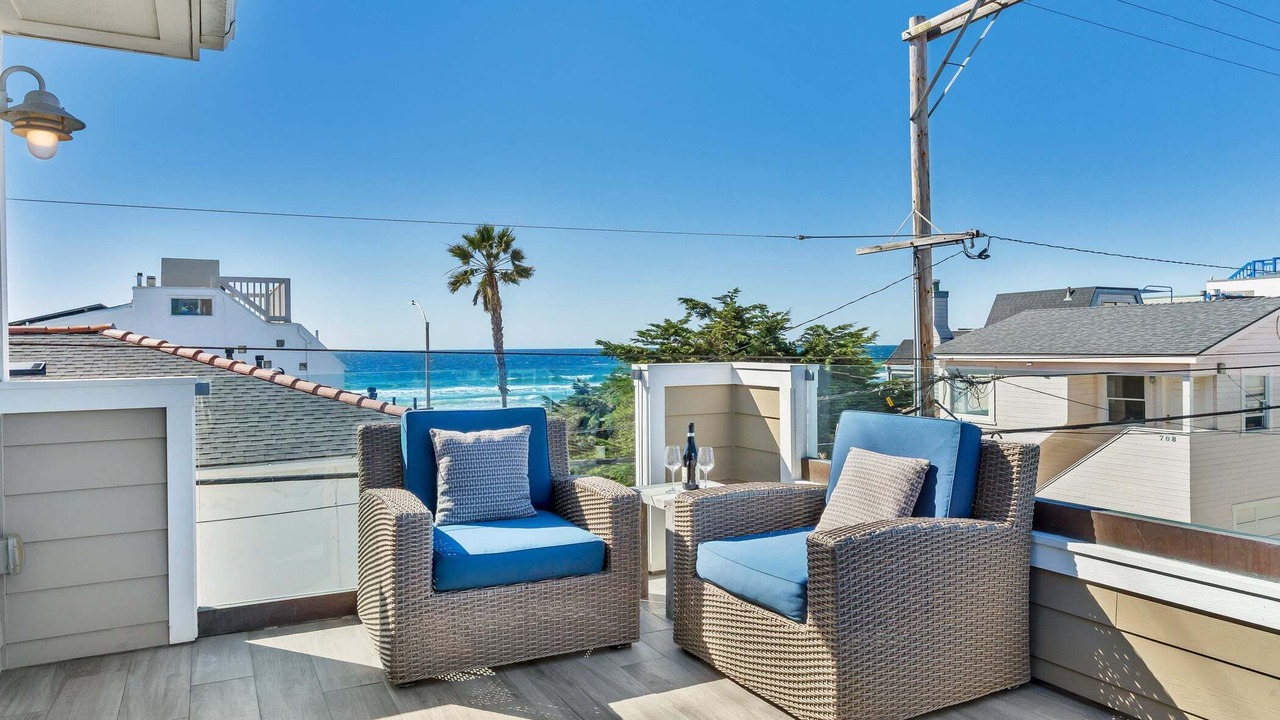 Photo of Patio Balcony in Central Mission Beach