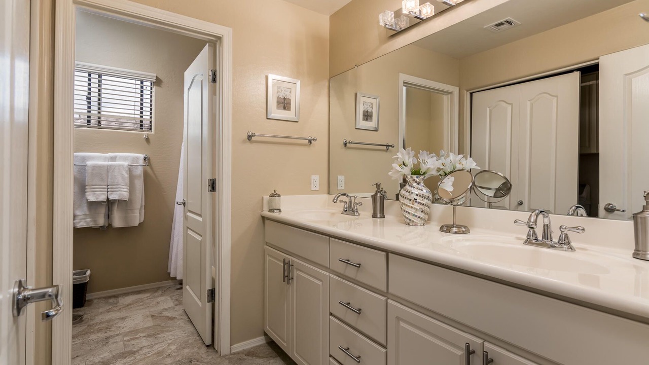 Photo of Bathroom in Fox Crossing