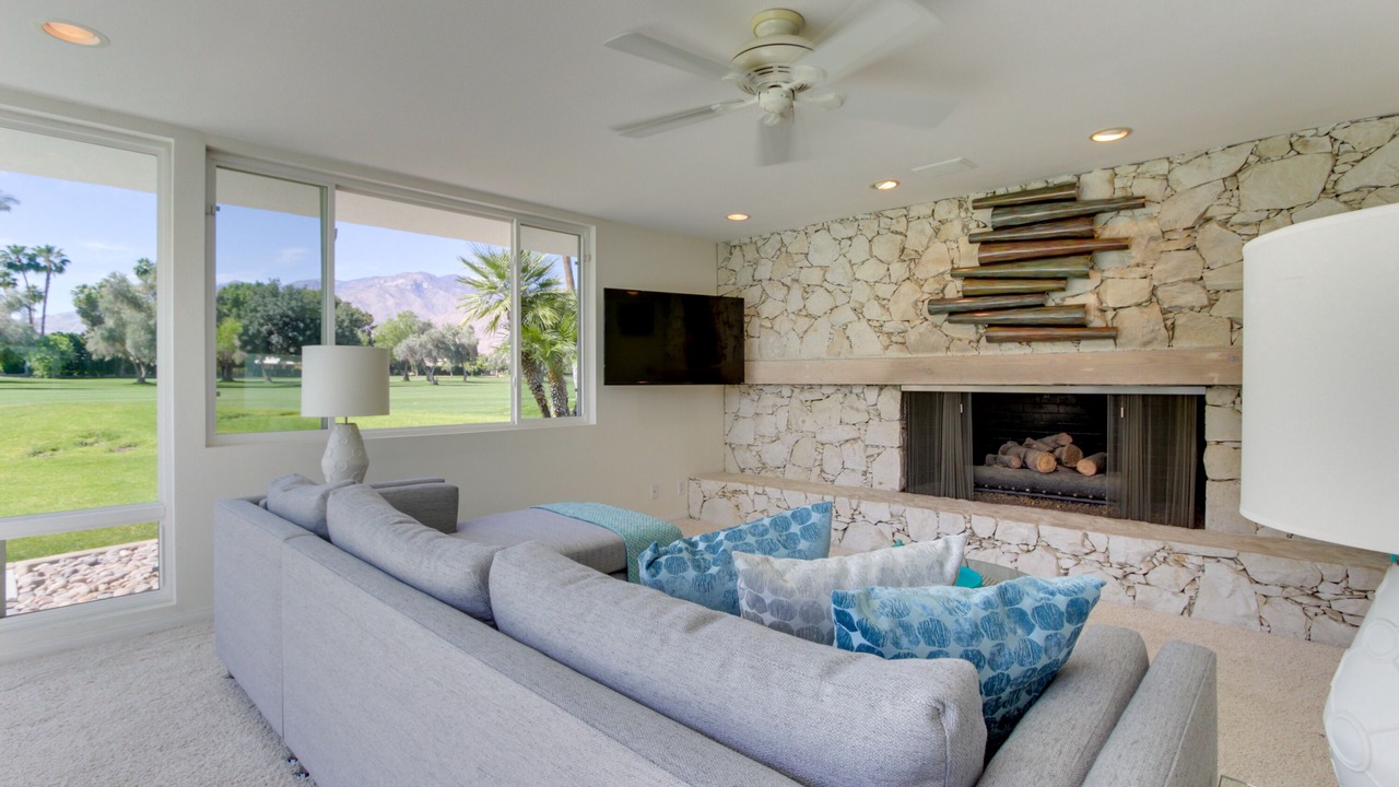 Photo of Livingroom in Indian Canyon