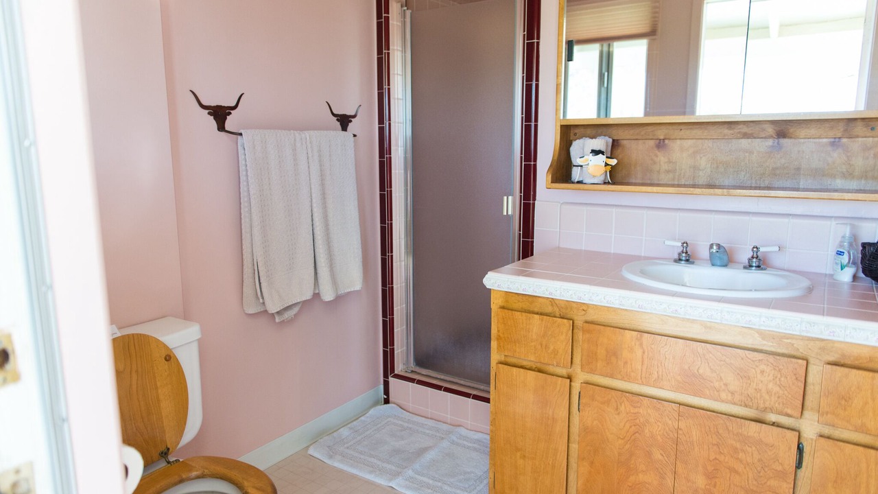 Photo of Bathroom in McArthur