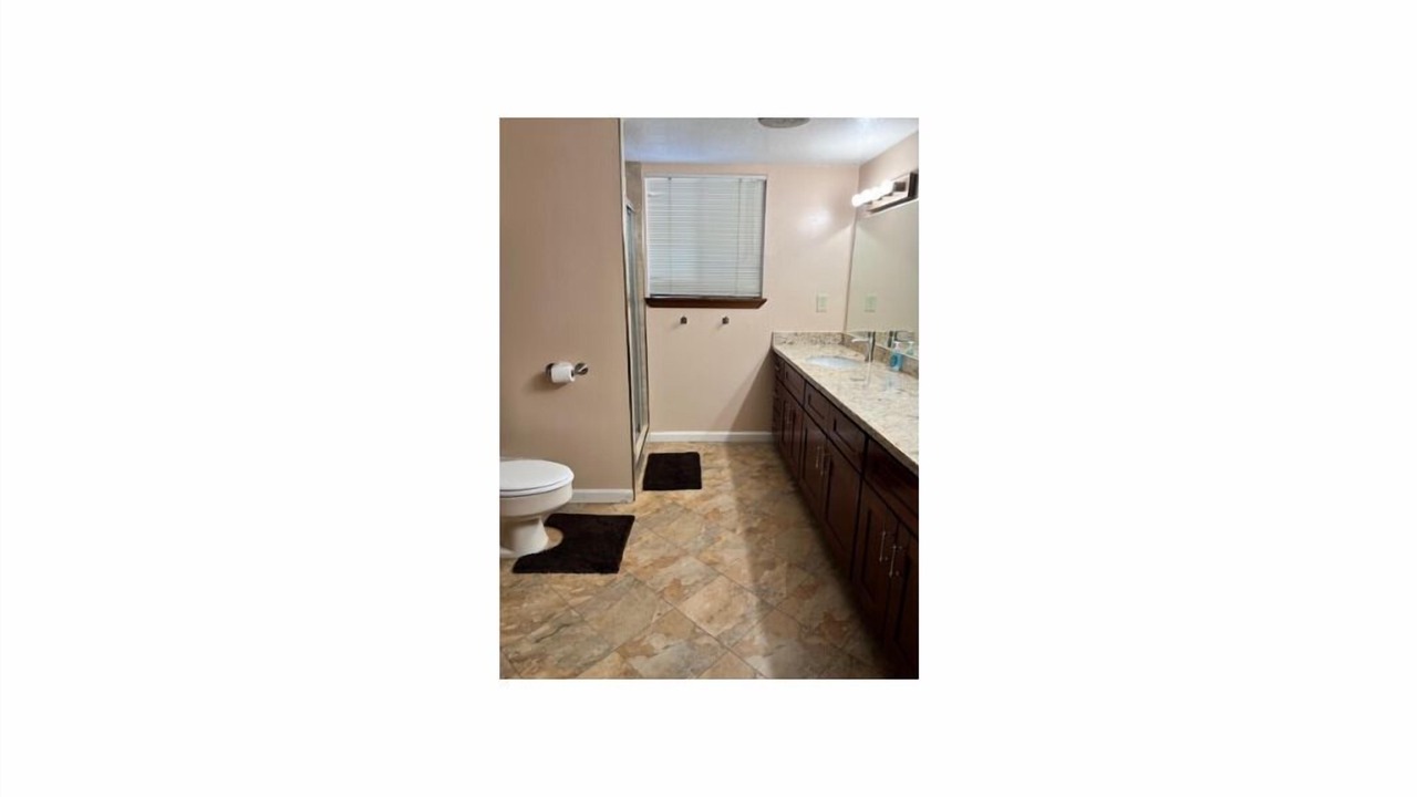Photo of Bathroom in Kingswood Estates