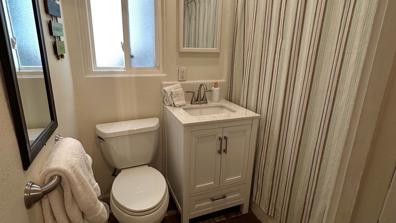 Photo of Bathroom in South Mission Beach