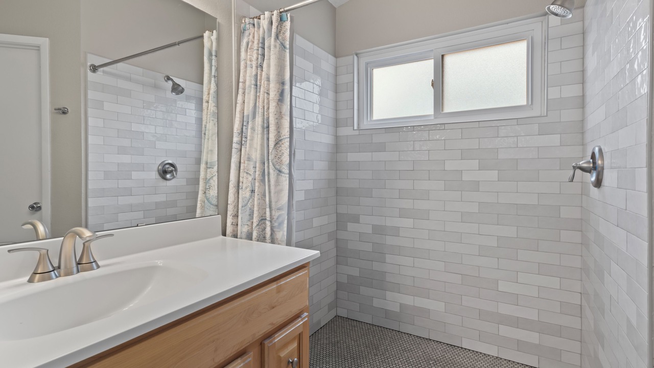 Photo of Bathroom in Desert Foothills Estates
