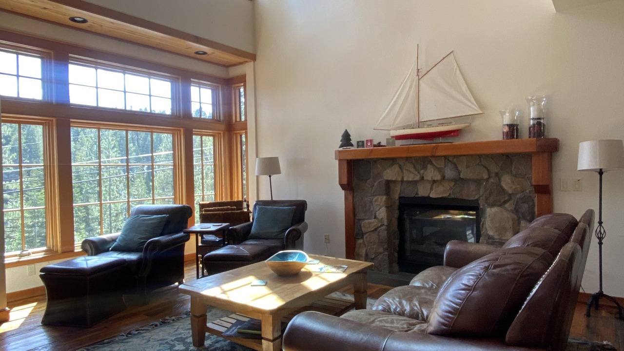 Photo of Livingroom in Truckee