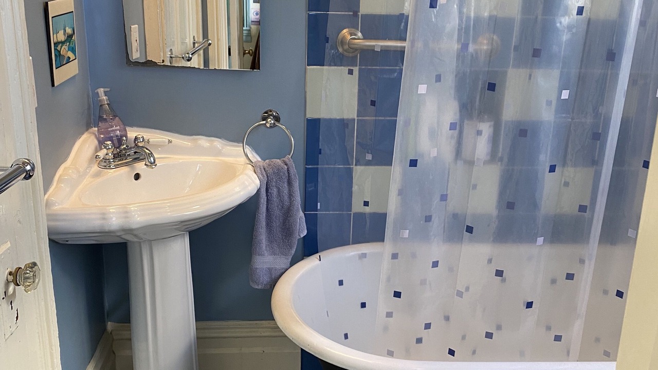 Photo of Bathroom in Lower Haight