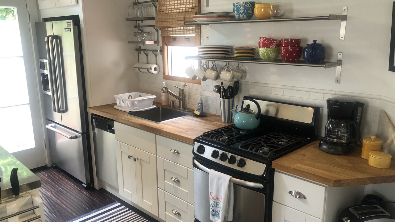Photo of Kitchen in Beach Barber Tract