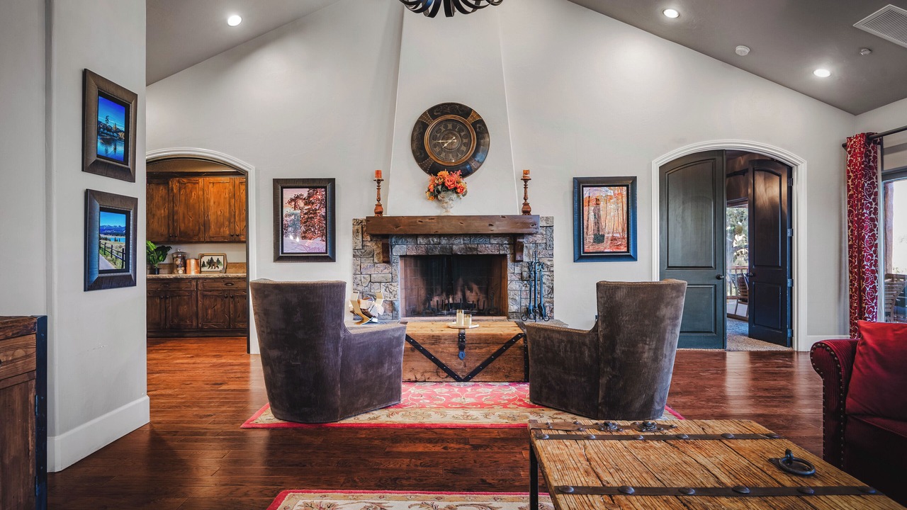 Photo of Livingroom in North Estates