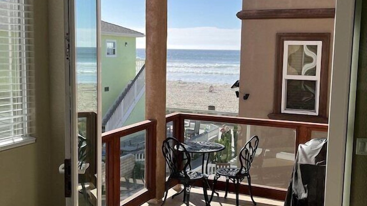 Photo of Bedroom in Mission Beach
