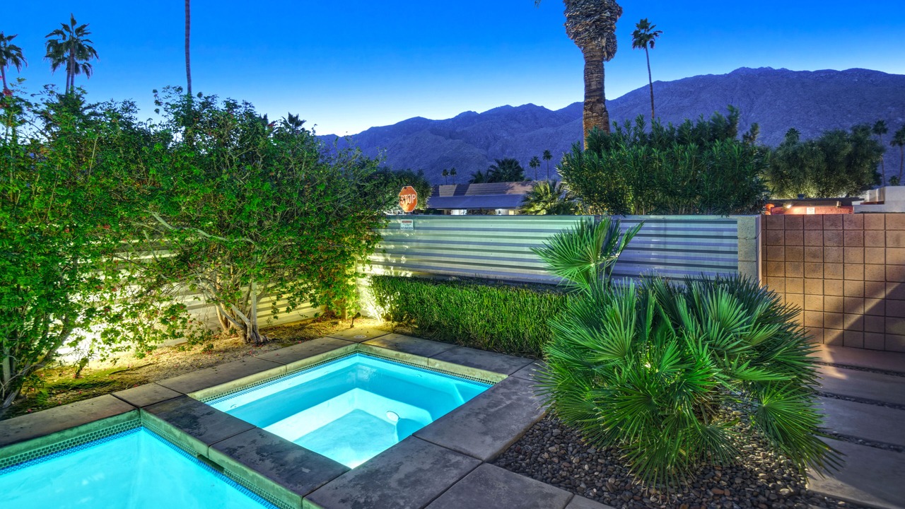 Photo of Outdoor in Warm Sands