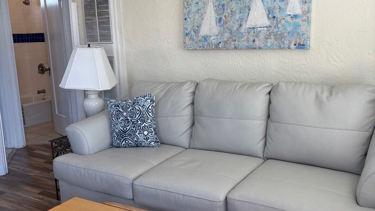Photo of Livingroom in Belmont Shore