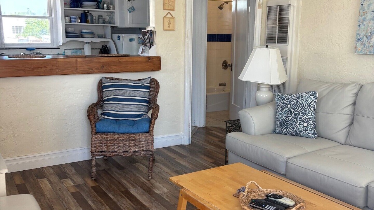 Photo of Livingroom in Belmont Shore