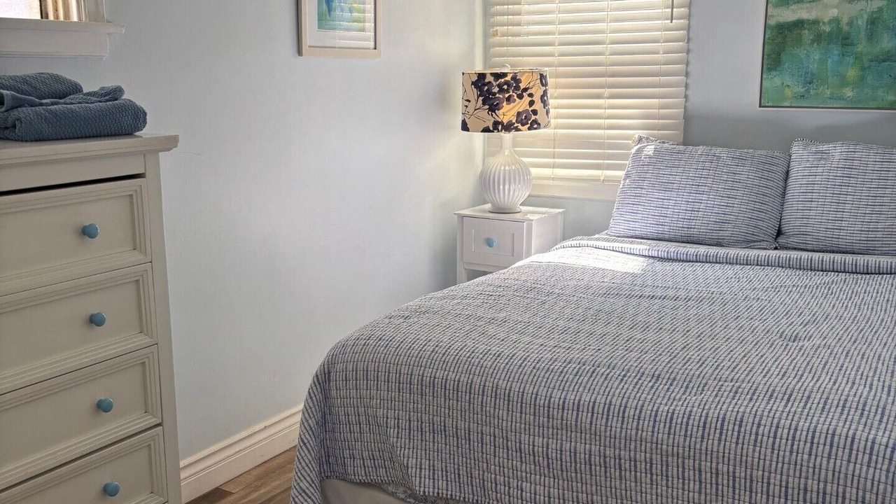 Photo of Bedroom in Belmont Shore