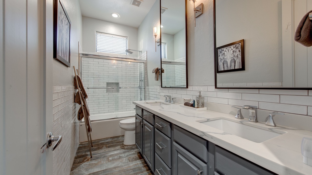 Photo of Bathroom in Legend Trail
