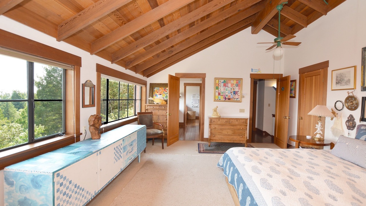 Photo of Bedroom in St. Helena