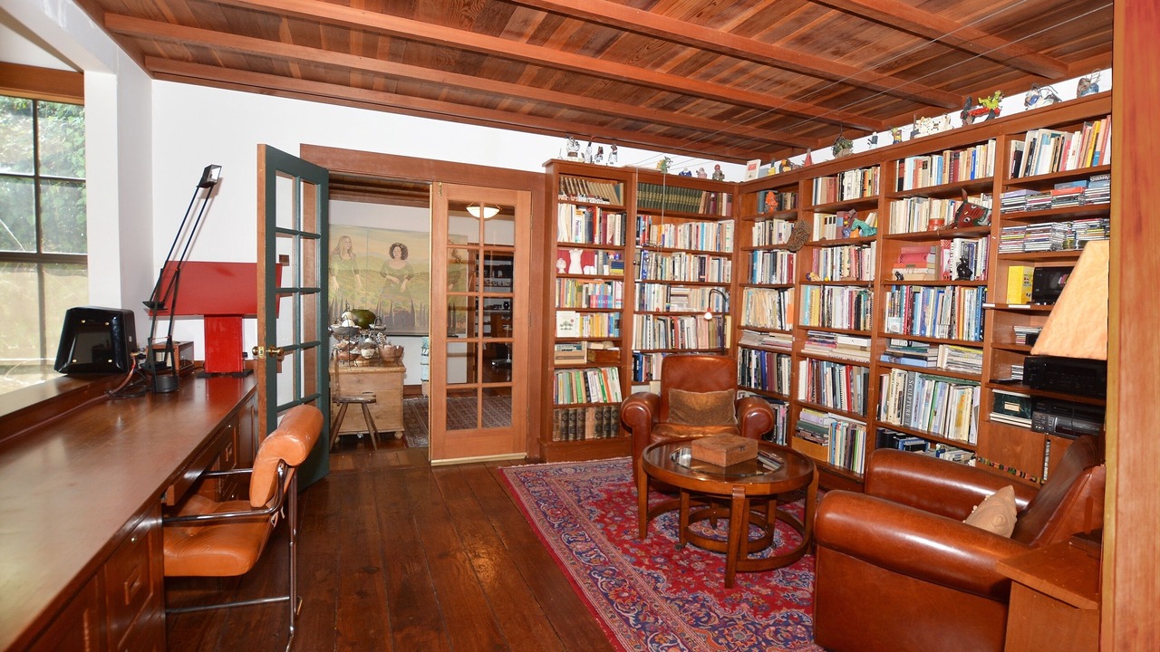 Photo of Bedroom in St. Helena