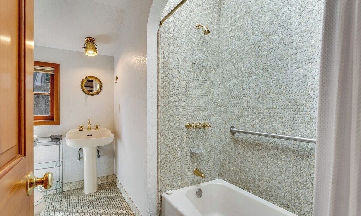 Photo of Bathroom in Seabright