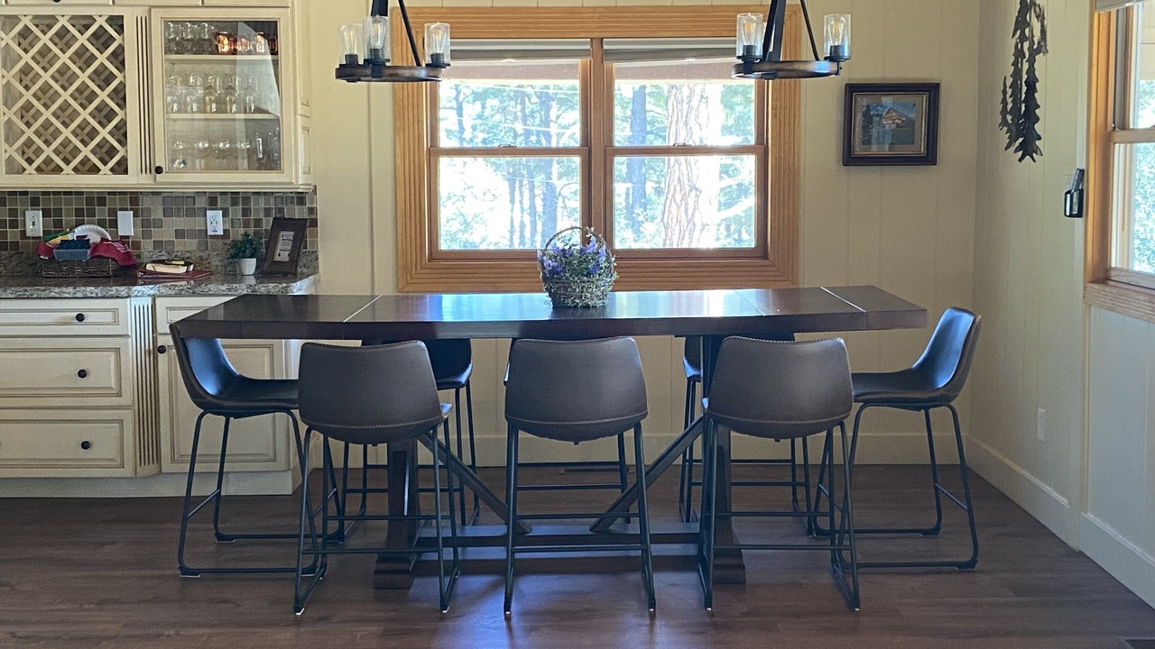 Photo of Livingroom in Highland Pines