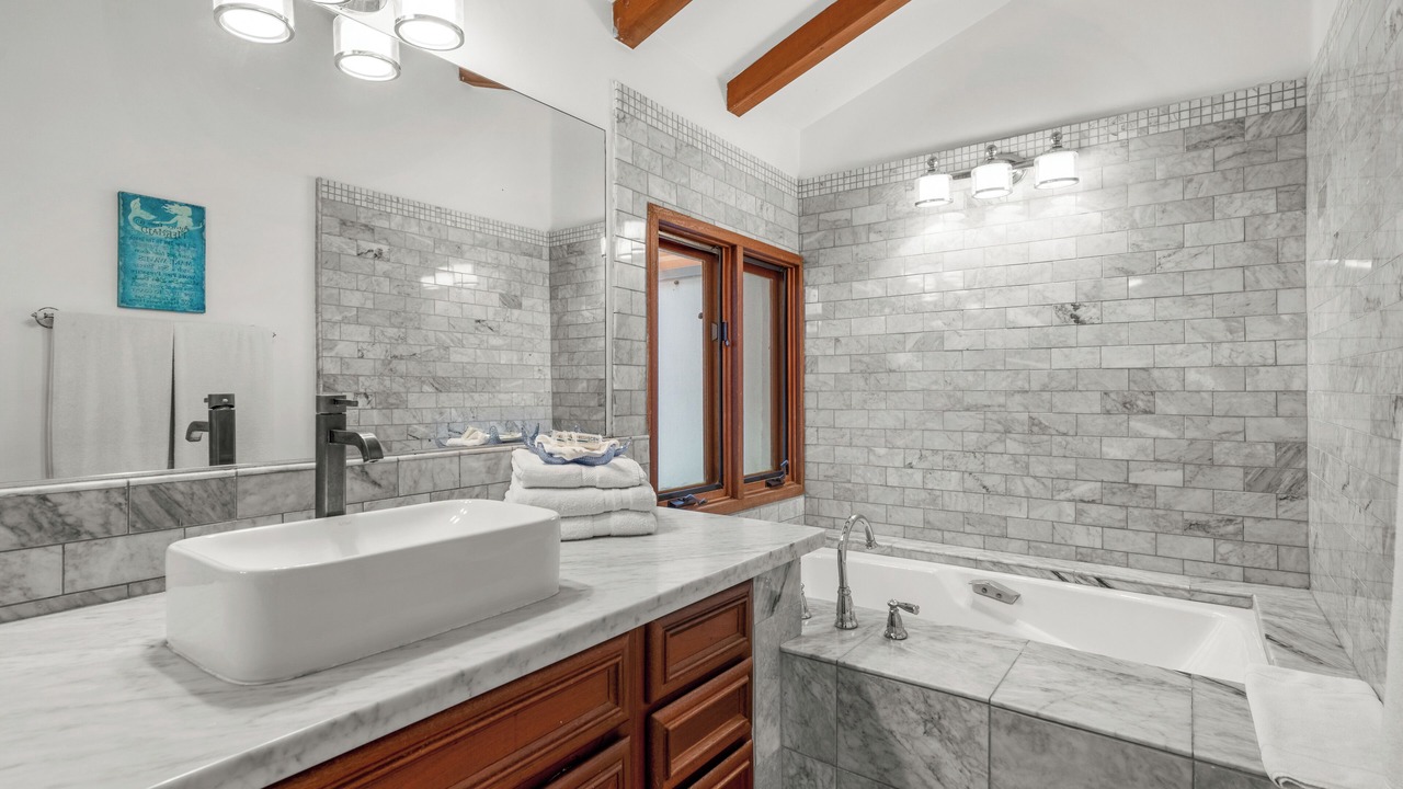 Photo of Bathroom in Avalon