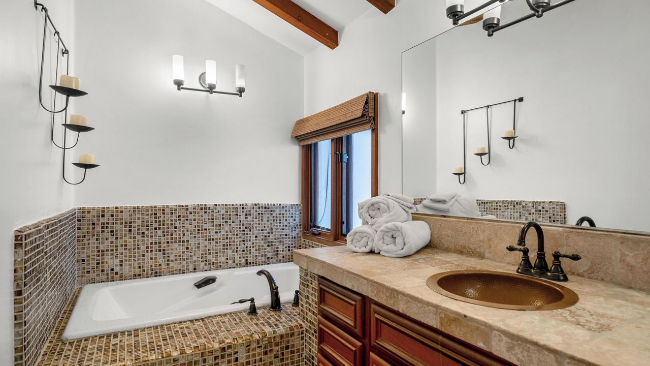 Photo of Bathroom in Avalon