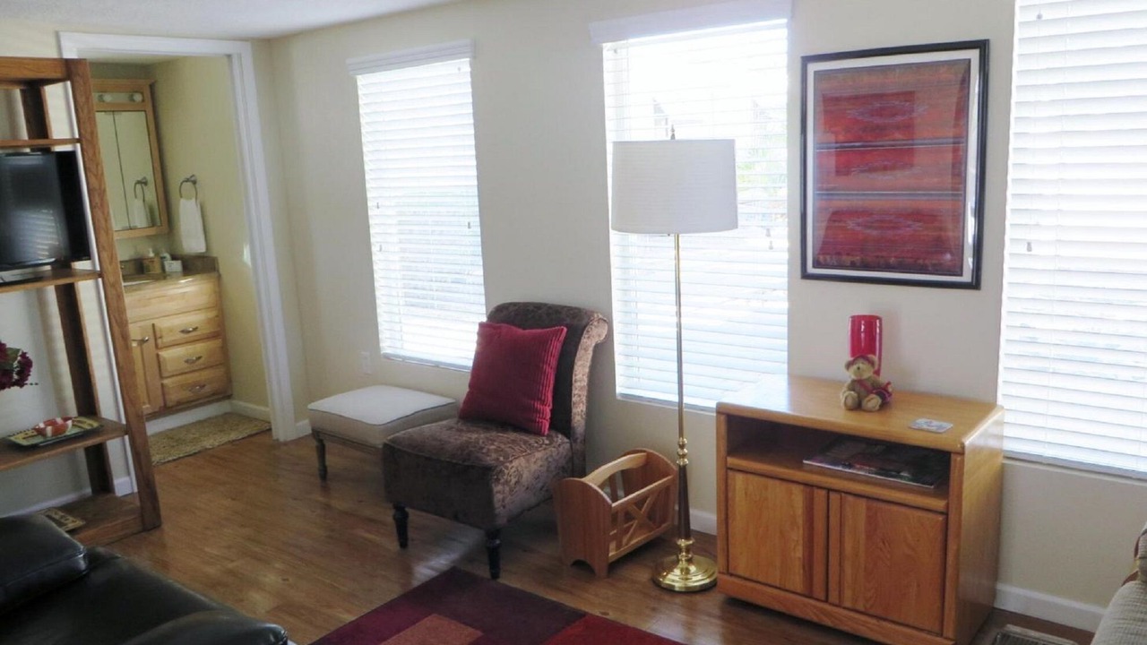 Photo of Livingroom in Happy Trails