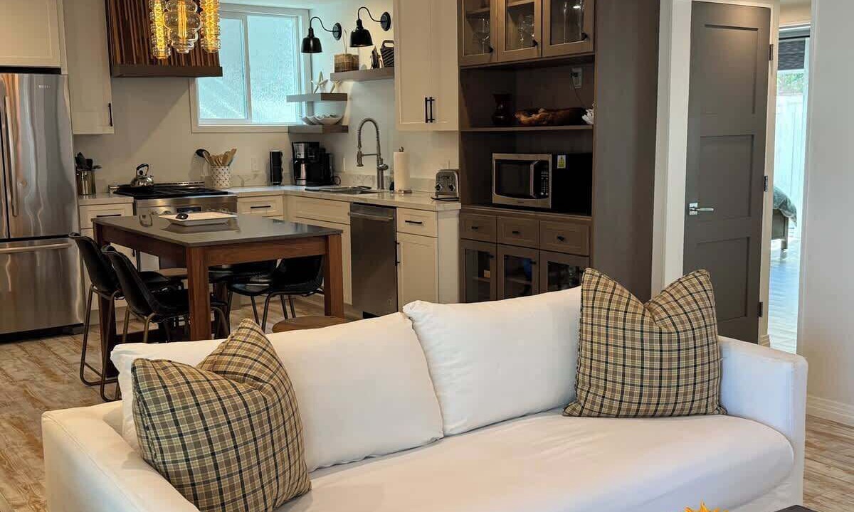 Photo of Bedroom in Balboa Peninsula