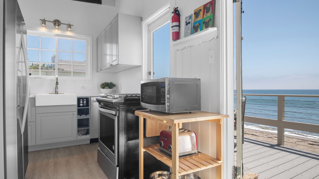 Photo of Kitchen in Central Malibu