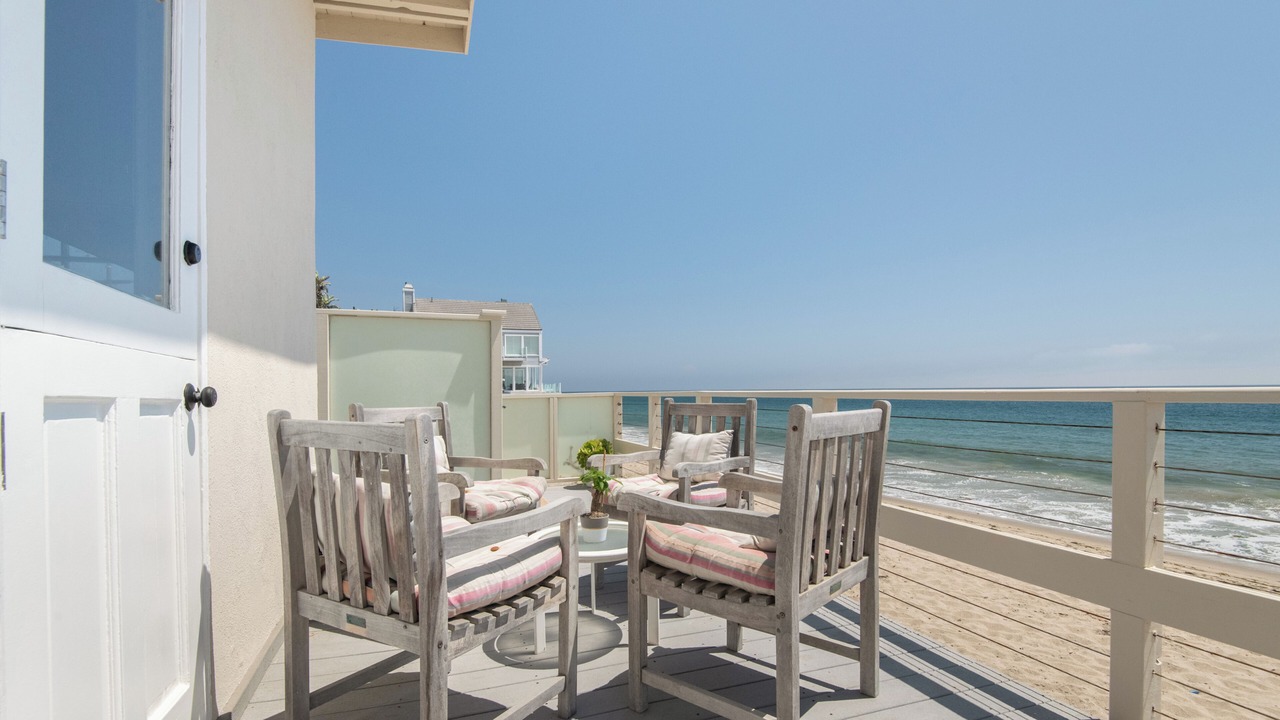 Photo of Patio Balcony in Central Malibu