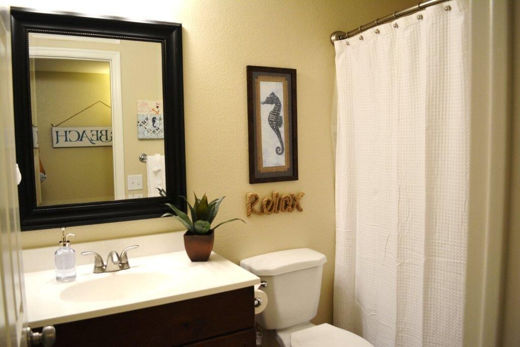 Photo of Bathroom in Peacock Village