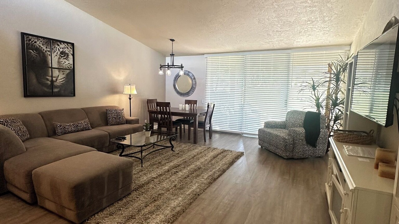 Photo of Livingroom in Palm Desert