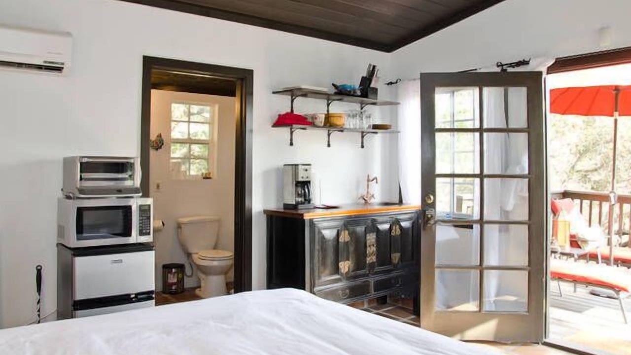 Photo of Bedroom in Hollywood Hills West
