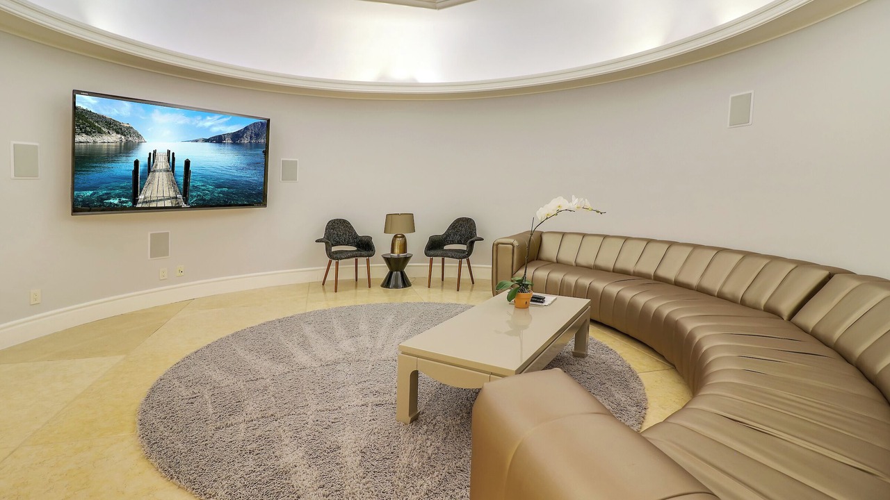 Photo of Livingroom in Trousdale Estates