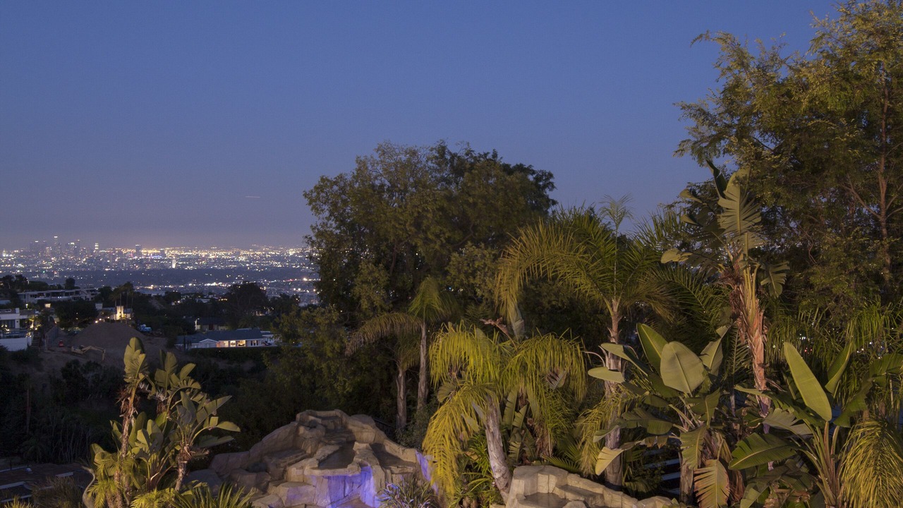 Photo of Outdoor in Trousdale Estates