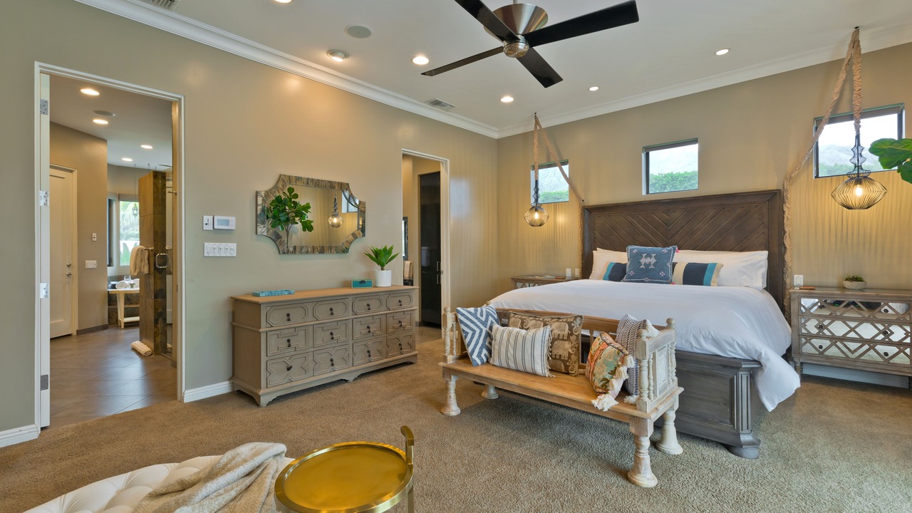 Photo of Bedroom in Racquet Club West