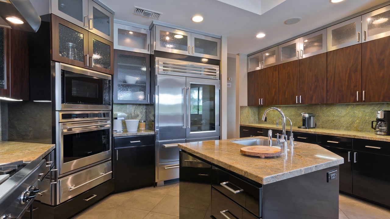 Photo of Kitchen in Racquet Club West