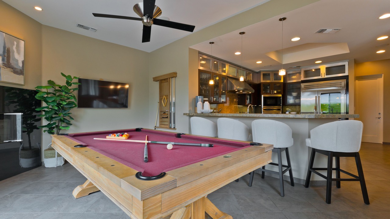 Photo of Bedroom in Racquet Club West