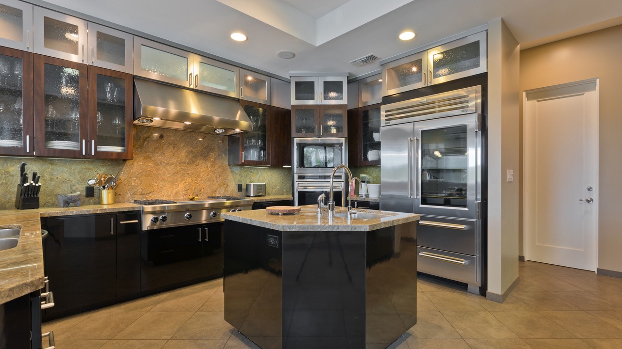 Photo of Kitchen in Racquet Club West