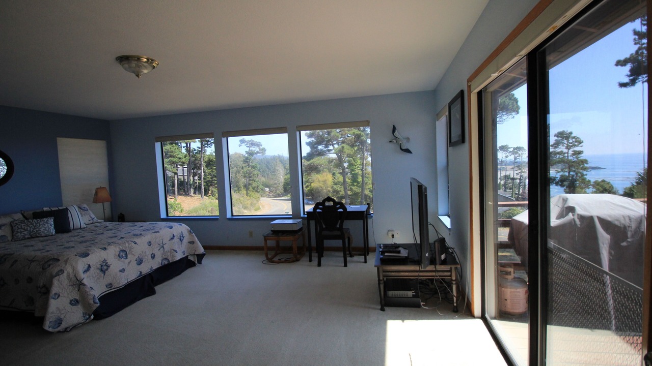 Photo of Bedroom in Gualala