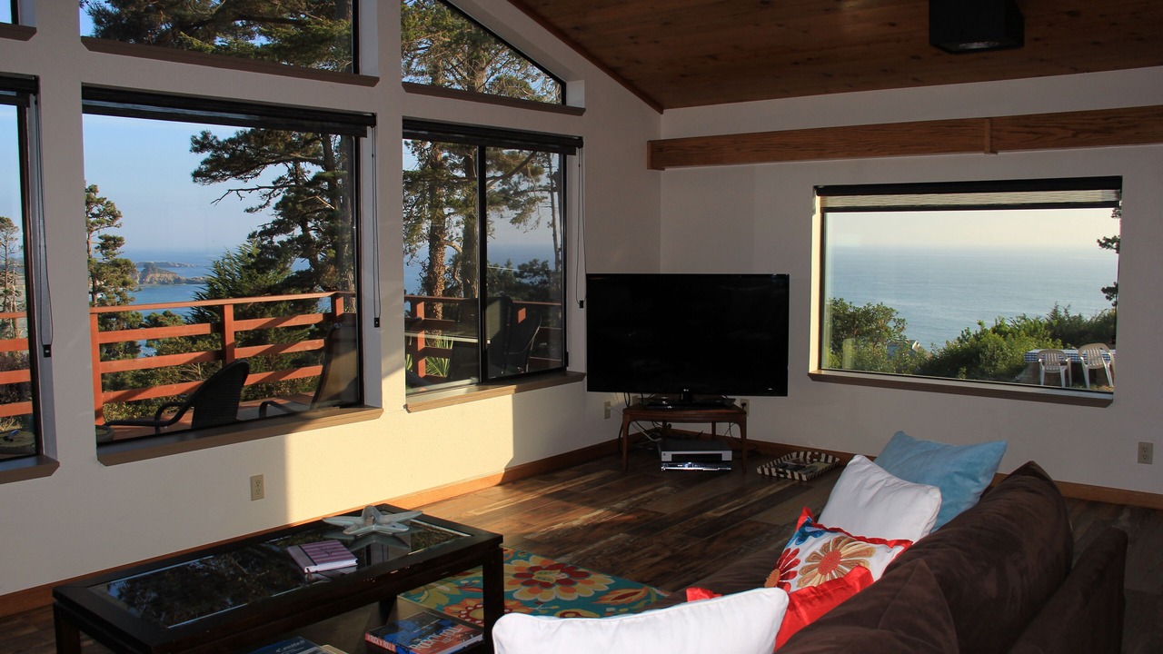 Photo of Livingroom in Gualala