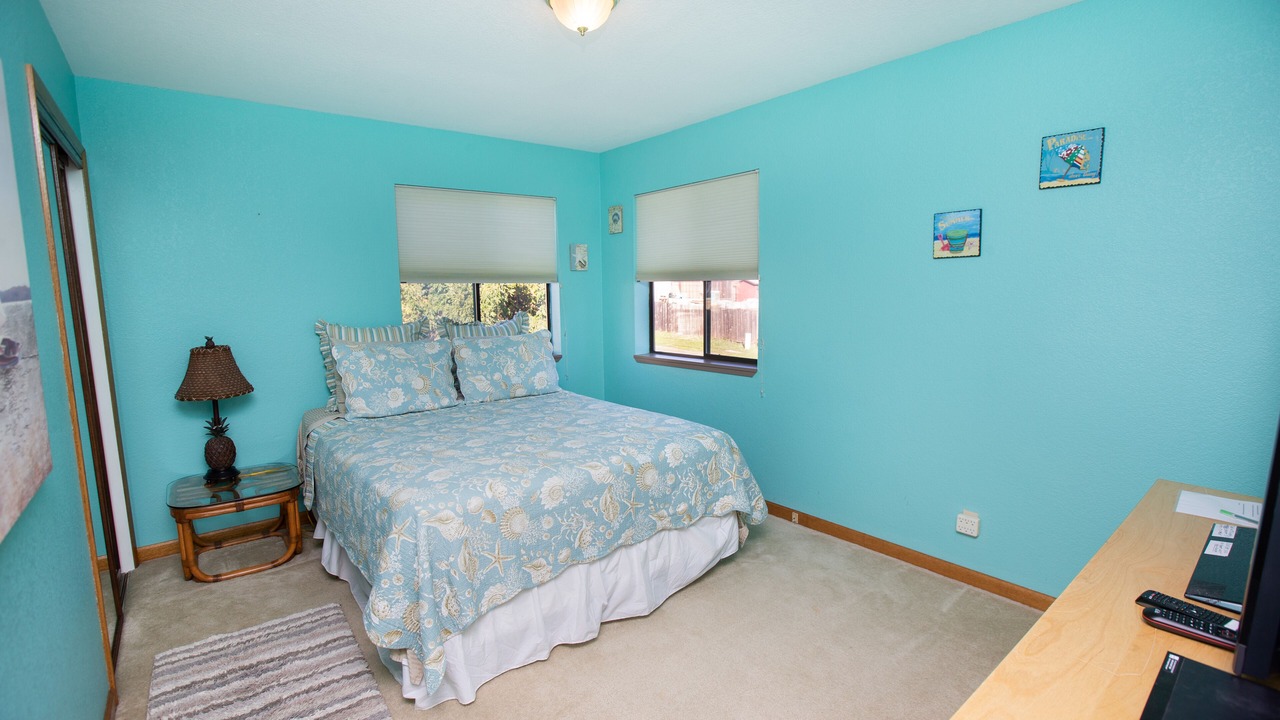 Photo of Bedroom in Gualala